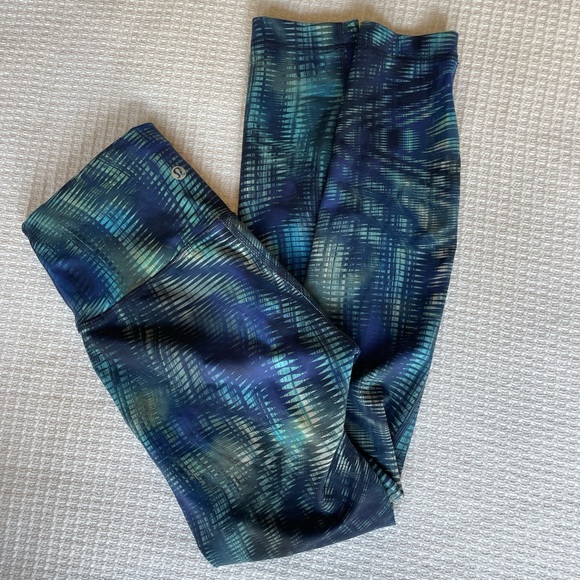 Lululemon Wunder Train Tight - Blue Pattern - Size 4 (25” Inseam) - Picture 3 of 8